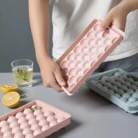 Creative Round Ice Cube Tray with Lid Plastic Ice Cube Mold Refrigerator Spherical Ice Box Large Ice Mold Ice Box Kitchen Tools